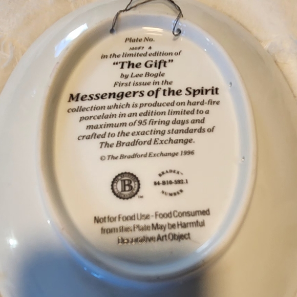 "Oval "THE SPIRIT" Bradford Exchange "Message of the spirt" collection - Picture 2 of 2